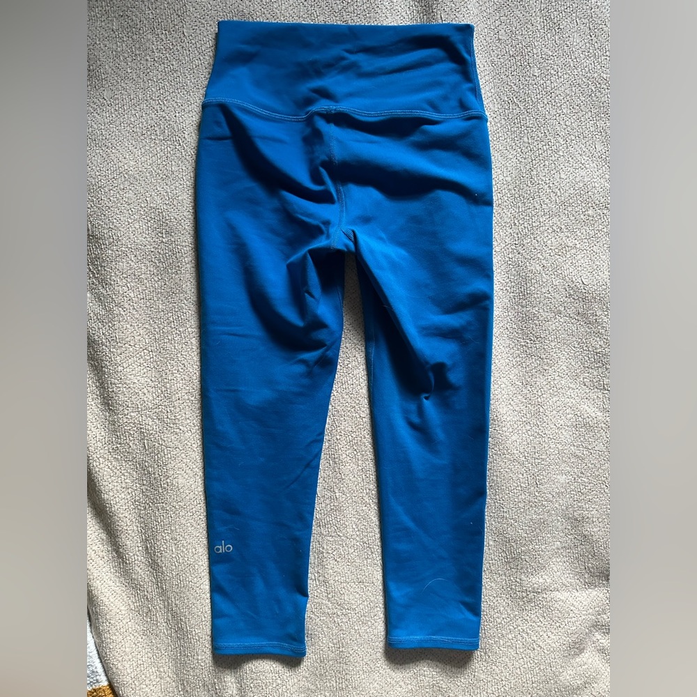 Alo Yoga Capri Airsoft Legging